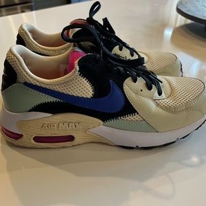 Womens Nike Air Max Shoes